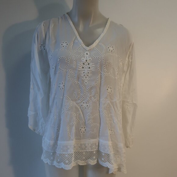 Womens Johnny Was White Eyelet V-Neck Blouse XS - Picture 1 of 10